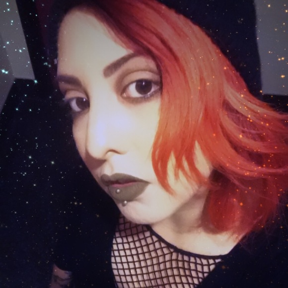 Meet your Posher, Jazmin - Picture 1 of 1